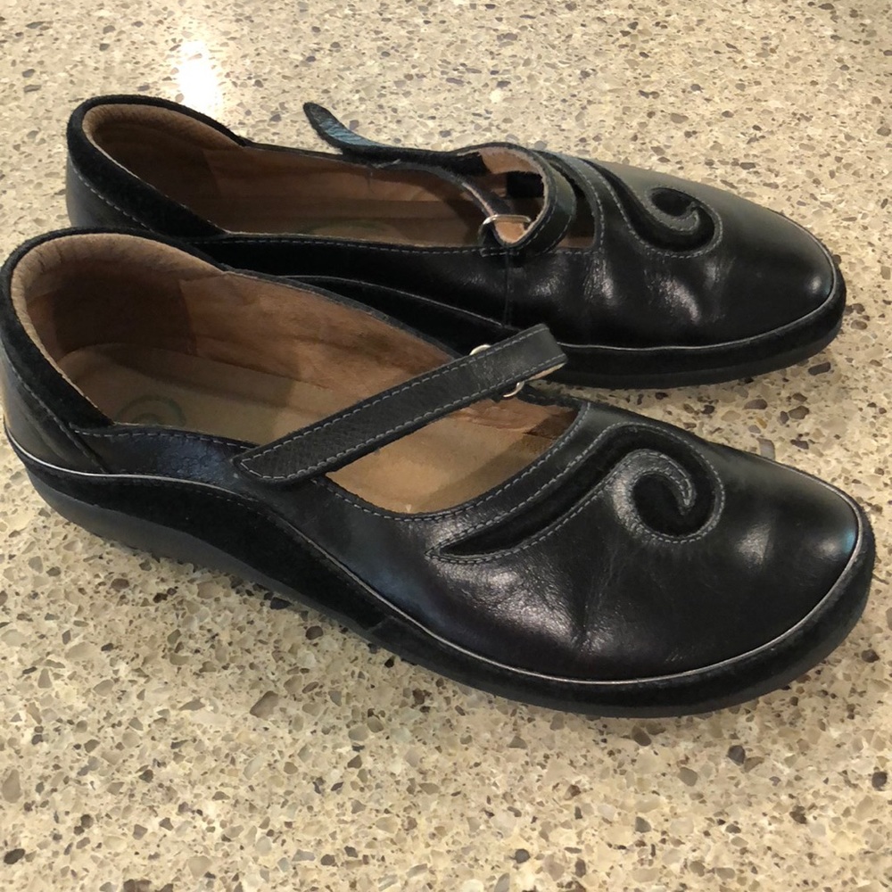 Naot black shoes size 10/41